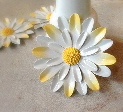 Large White and Yellow Brooch Daisy